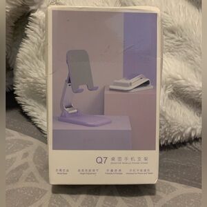 Q7 Foldable Adjustable Phone Stand.